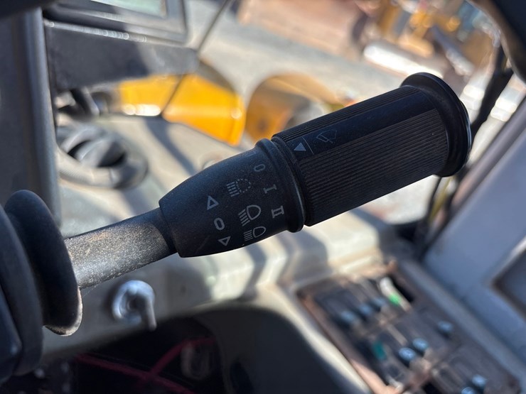 hyundai-hl760-image-66