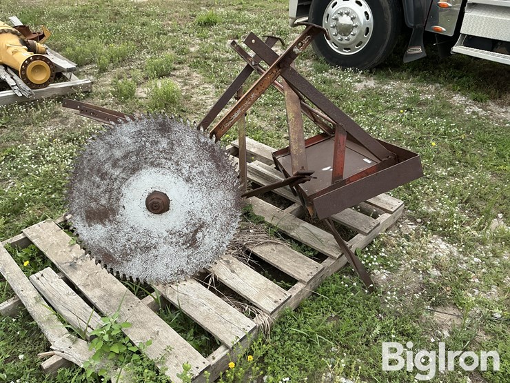 saw-blade-image-4