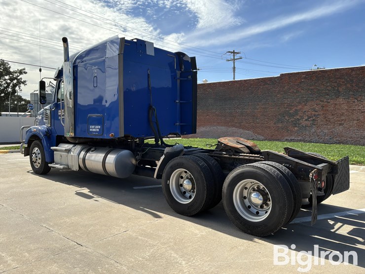2013-freightliner-coronado-122sd-t/a-truck-tractor-image-7