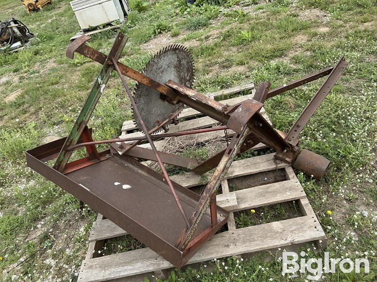 saw-blade-image-1