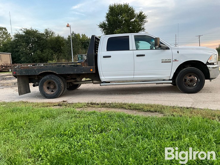 2017-dodge-3500hd-image-4