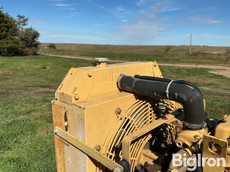 1999-caterpillar-3056t-image-17