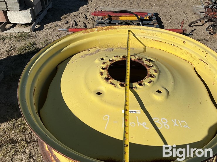 john-deere-12-image-11