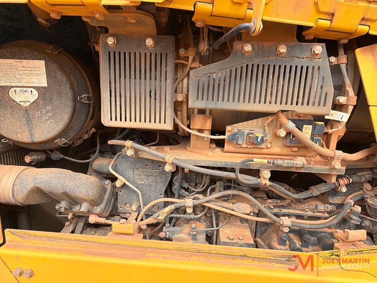 komatsu-d155ax-image-34
