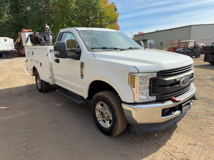 2018-ford-f250-xl-image-7