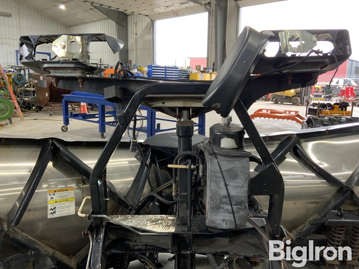 2024-massey-ferguson-730-image-19