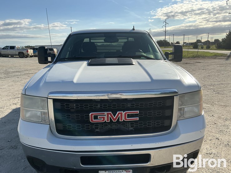 2011-gmc-2500hd-image-12