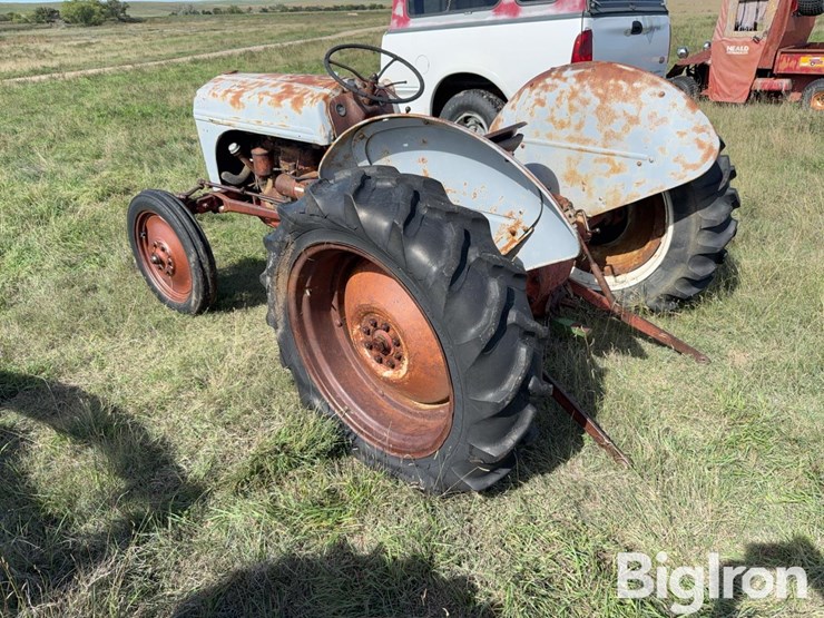 ford-8n-image-7