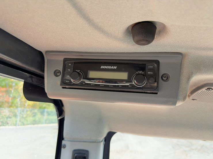 2019-doosan-dx85r-3-image-28