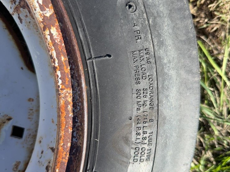 harvest-king-5.00-15-mounted-tires-and-rims-image-17