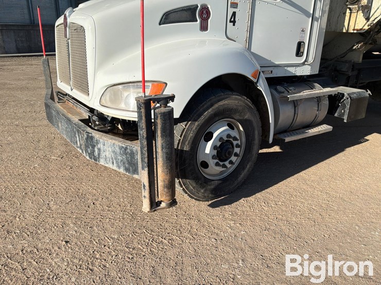 2023-kenworth-t370-image-11