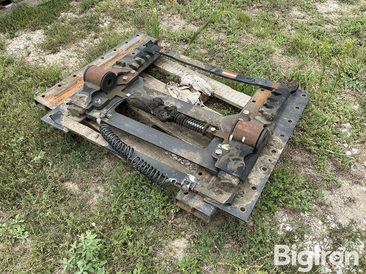 5th-wheel-sliding-bracket-image-1