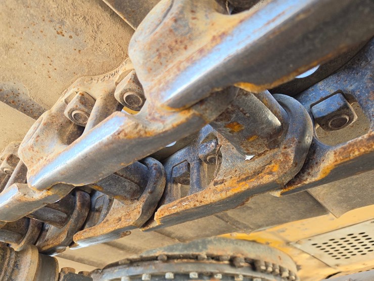deere-225d-lc-image-70