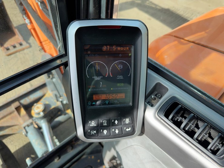 2019-doosan-dx85r-3-image-32