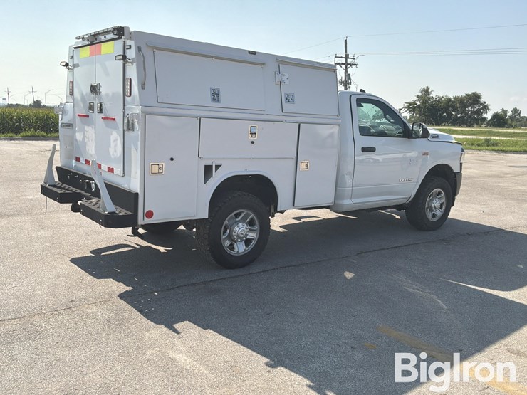 2022-dodge-3500-image-5