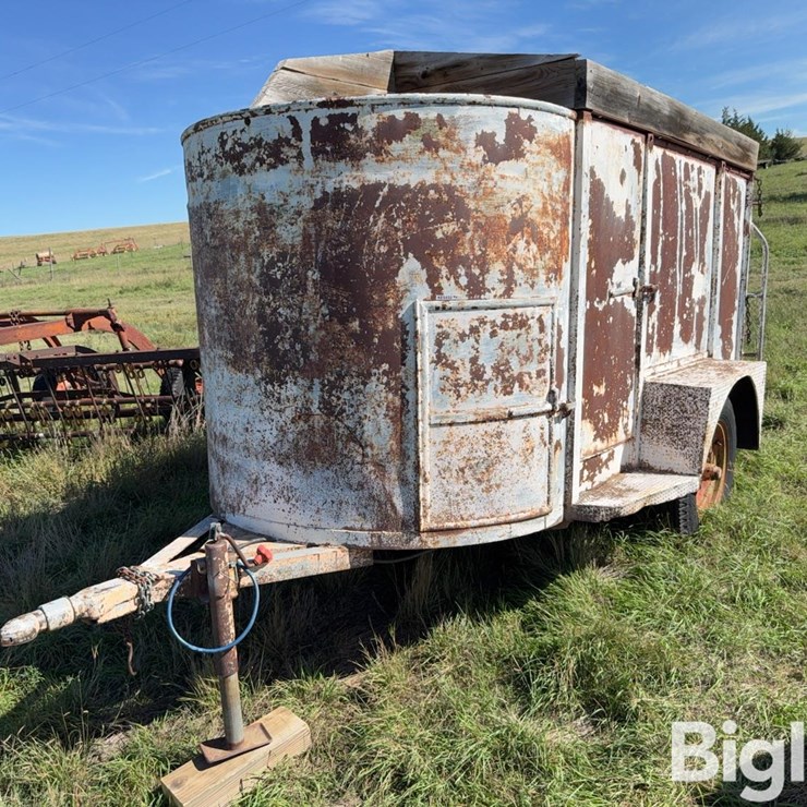 5’x8’ S/A Livestock Trailer
