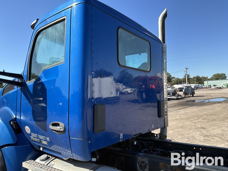 2020-kenworth-t880-image-19