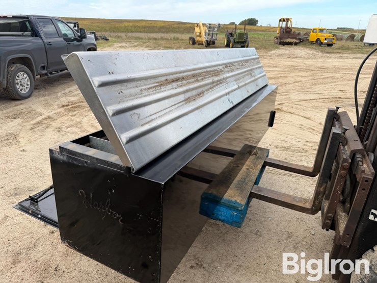 harbor-8'-aluminum-toolbox-image-11