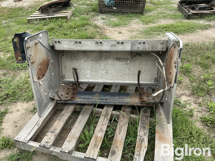 peterbilt-truck-step-image-6