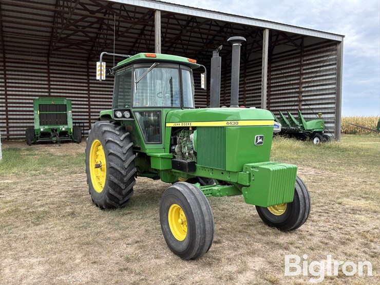 1976-john-deere-4430-image-3