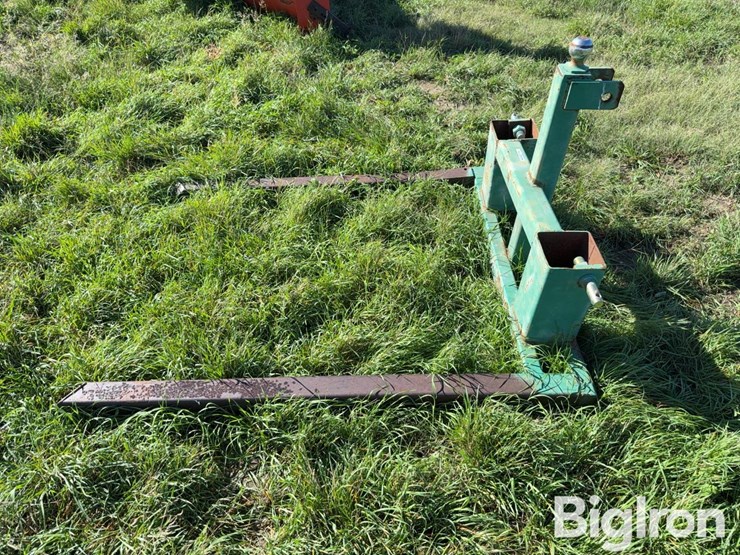 shop-built-54”-3-pt-mounted-bale-fork-image-8