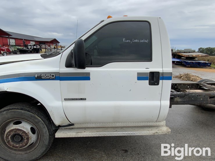 2002-ford-f550-xl-image-13