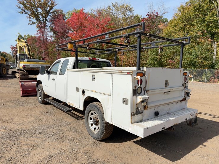 2013-chevrolet-silverado-3500hd-image-3