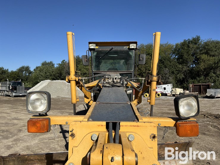 2003-deere-770ch-image-16