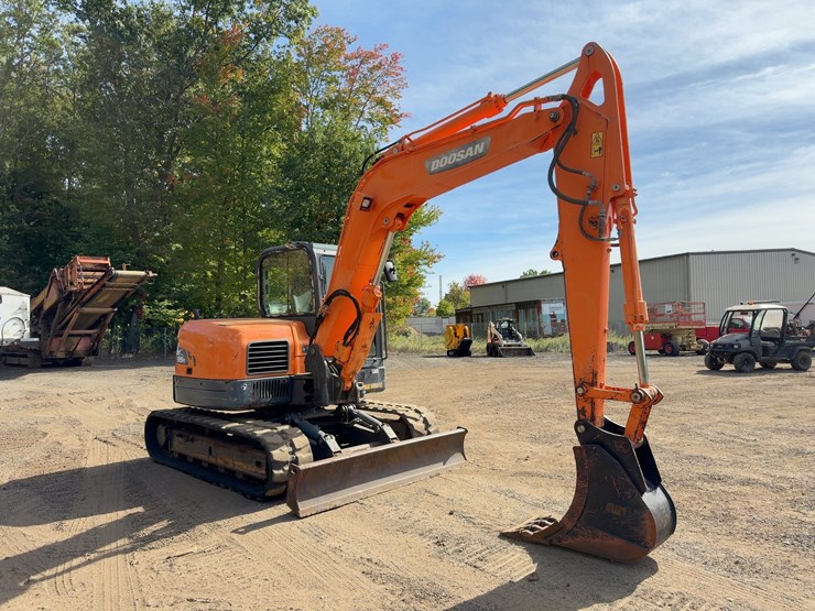 2019-doosan-dx85r-3-image-7