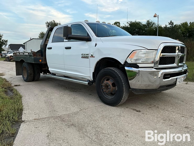 2017-dodge-3500hd-image-3