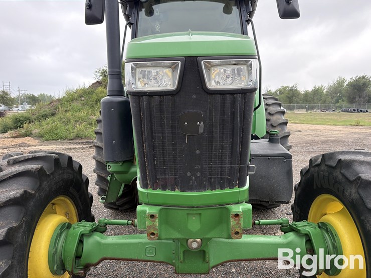 2019-john-deere-6135e-image-14