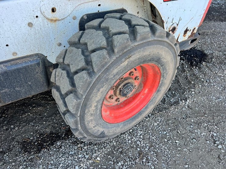 2016-bobcat-s650-image-15