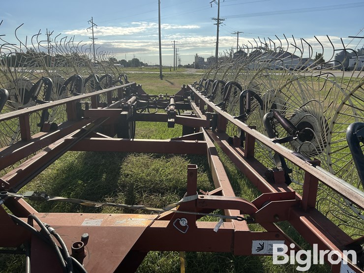 hesston-3991-image-13