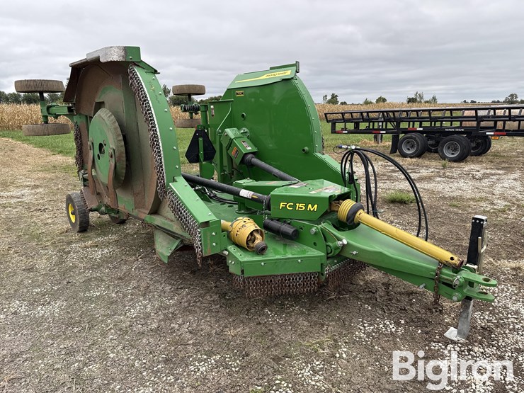2022-john-deere-fc15m-image-3