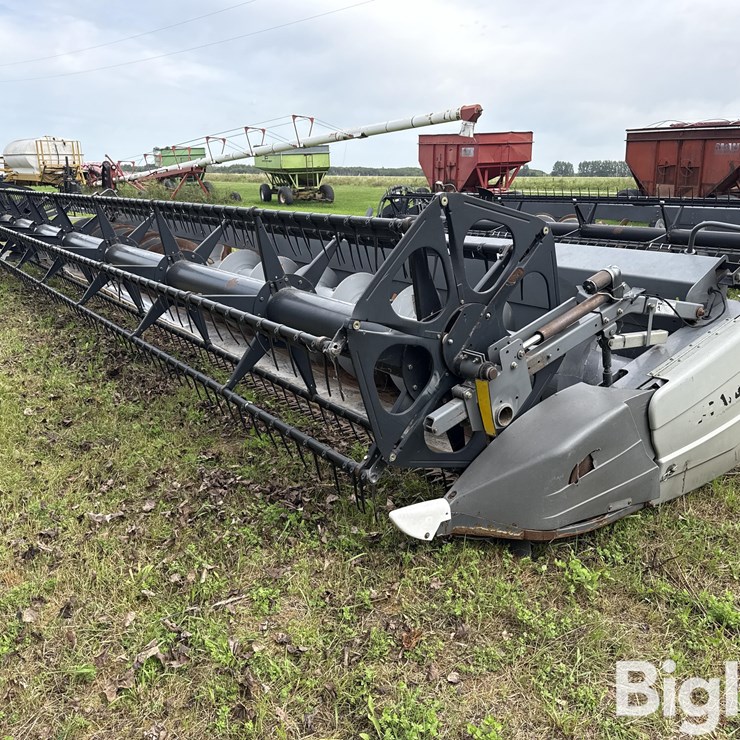 AGCO 8200