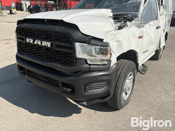 2022-dodge-3500-image-13