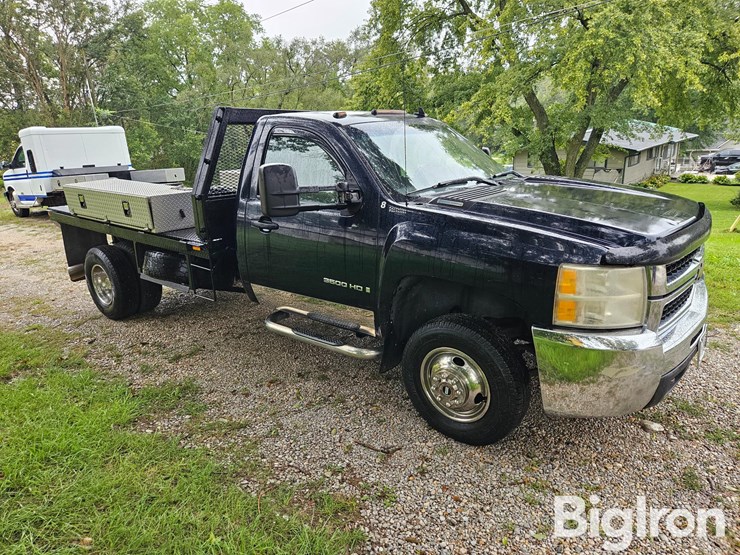 2007-chevrolet-silverado-3500hd-image-3