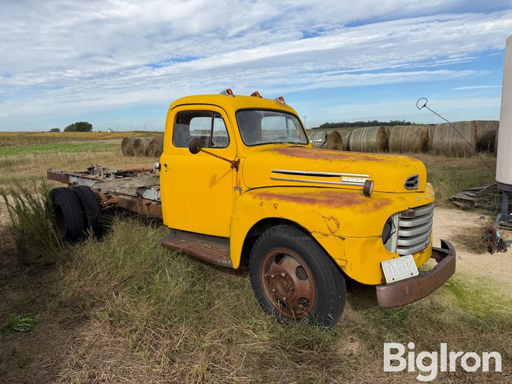 1949-ford-f-6-s/a-cab-&-chassis-image-3