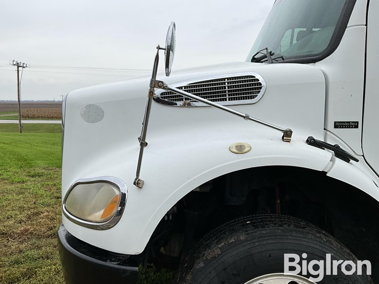 2010-freightliner-business-class-m2-112-image-14