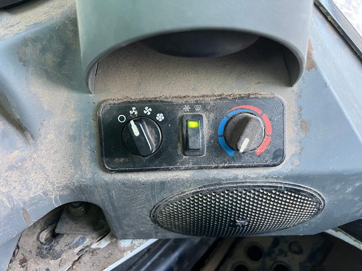 2018-bobcat-t870-image-23