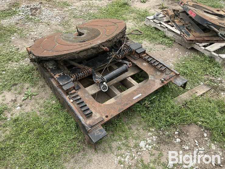 adjustable-5th-wheel-plate-image-7