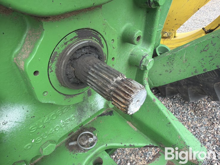 2019-john-deere-6135e-image-18