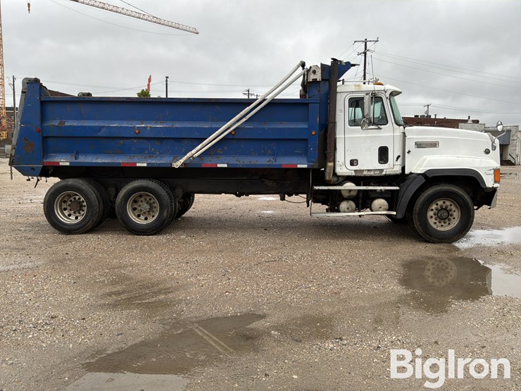 1999-mack-cl713-image-4