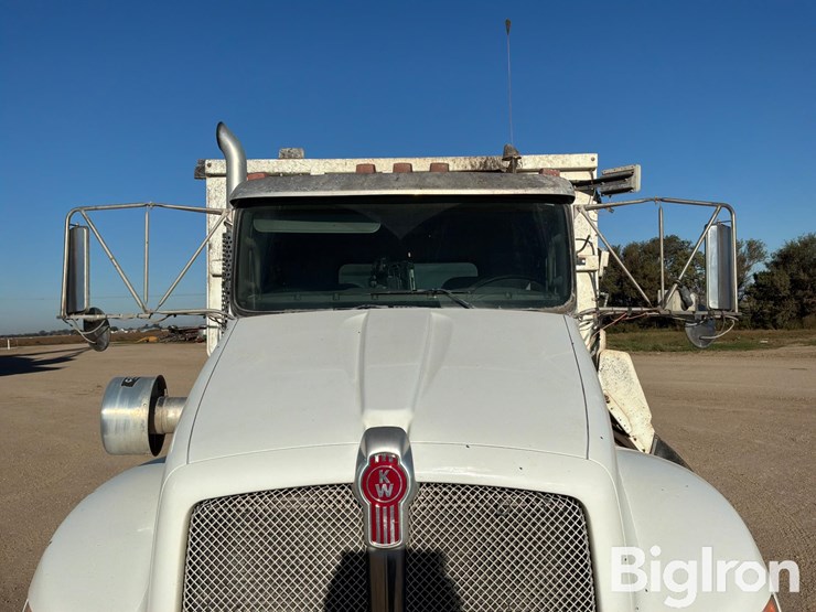 2023-kenworth-t370-image-10