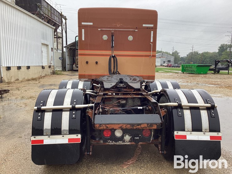 2004-kenworth-t800-image-6