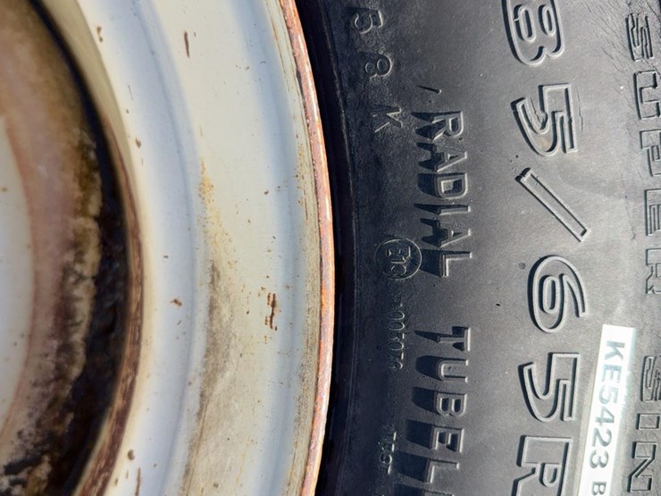 goodyear-385/65r22.5-mounted-tire-and-rim-image-14