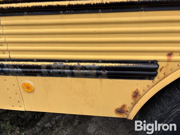 1991-international-3800-2wd-school-bus-image-14