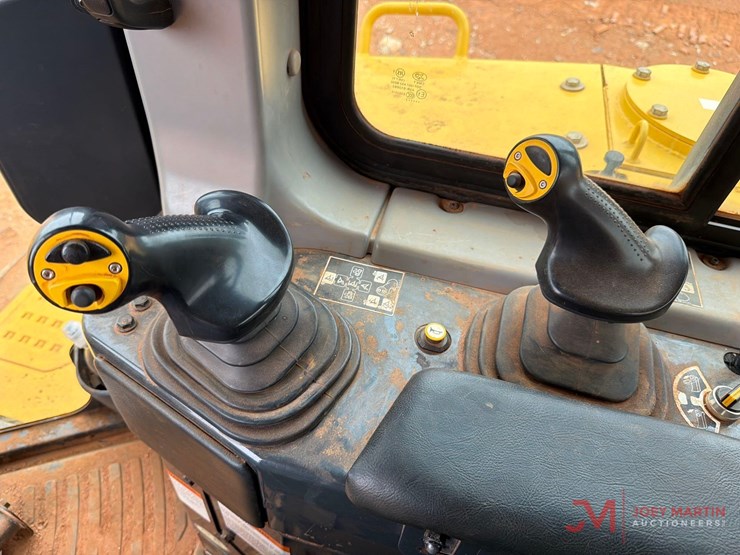 komatsu-d155ax-image-40