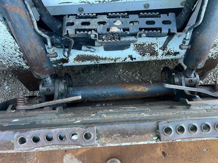 2022-bobcat-t740-image-11