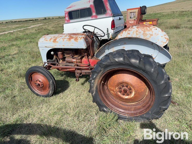 ford-8n-image-8